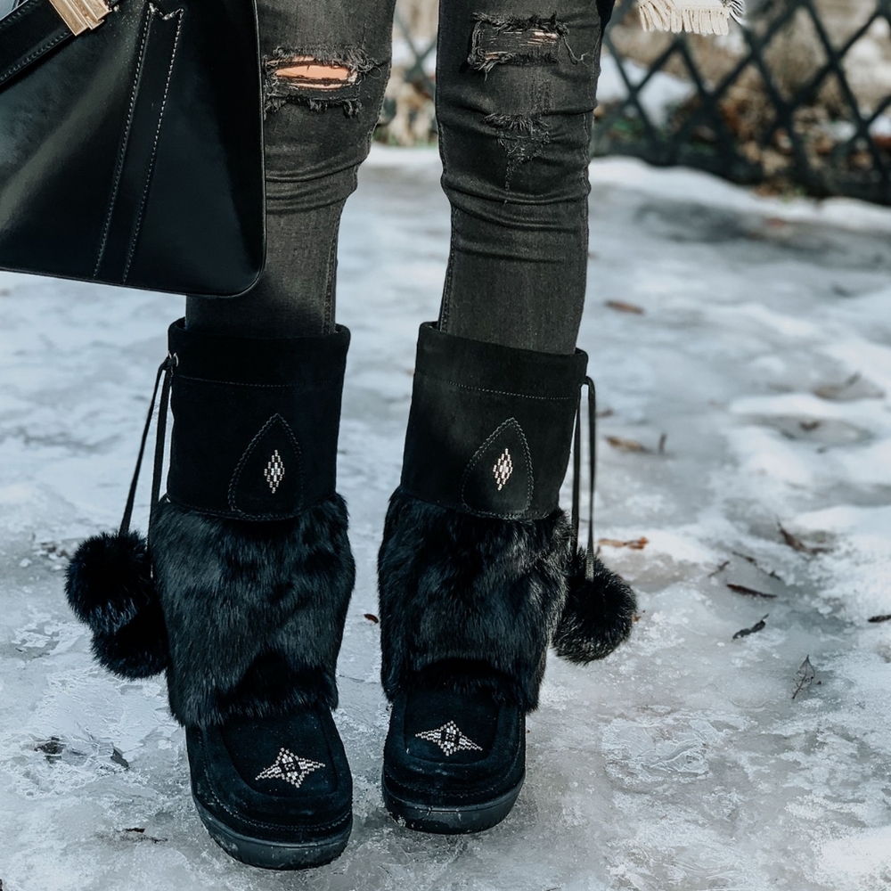 Women's Black Manitoba Mukluks